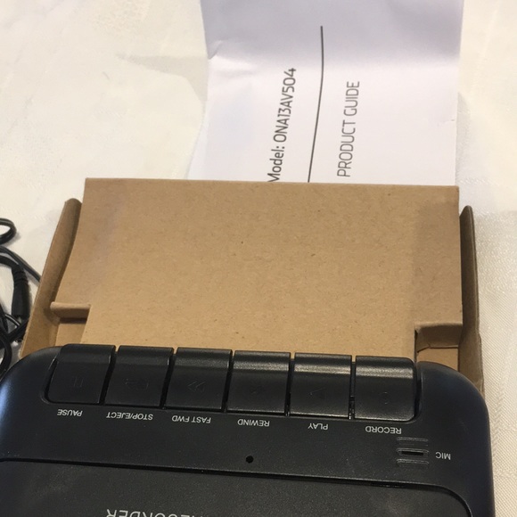 Cassette Player And Recorder NEW With Cassette Microphone & 1 touch Recording - Picture 7 of 7